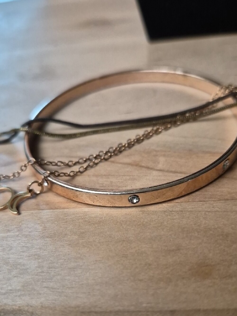 Source Unknown Gold-Tone Rope Necklace and Rose Gold Bracelets Set - Picture 3 of 8